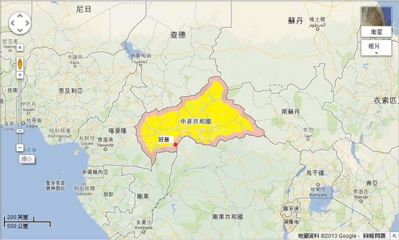 中非從西邊起依順時針方向，分別為喀麥隆、查德、蘇丹、南蘇丹、剛果民主共和國與剛果共和國所包圍。圖片來源：Google Map。   