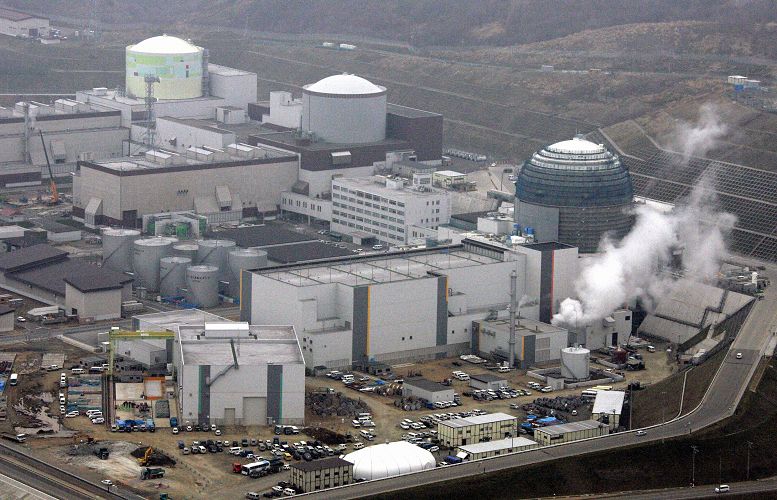 唯一一座仍在運轉的泊核電廠3號機，北海道電力公司今（26）日宣布，將在5月5日停運泊核電站3號機組，開始定期檢查。圖為泊核電廠。圖片來源：達志影像/路透社。   