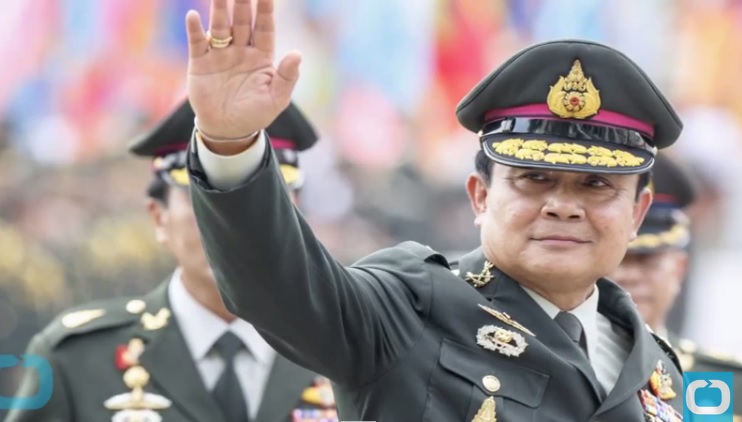 泰國軍方發動政變把持國權之後，進一步打算修憲讓泰國重回保皇派與軍方權貴的黃金時代。圖：翻攝網路   