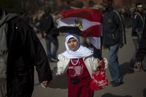 去年上街反獨裁者穆巴拉克的埃及小女孩。(圖片來源:達志影像/美聯社)   