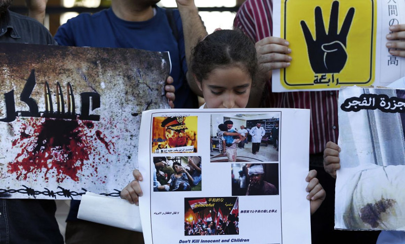 伊斯蘭的武裝分子在今年7月首任民選總統穆罕默德•穆西(Mohamed Morsy)下台後，便加強了對埃及有關當局的武力攻擊，也造成不少無辜的平民、小孩喪生。圖片來源：達志影像/路透社資料照片   
