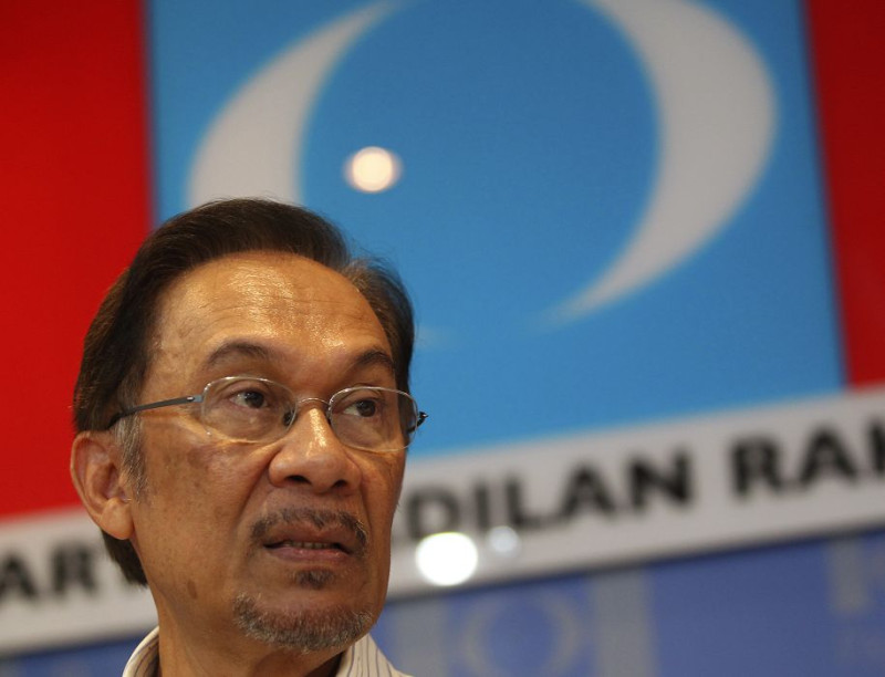 馬來西亞即將在5月5日舉行國會大選。今年最大的變數是登記要投票的新選民的人數大增，多達260萬人。而新選民支持反對黨領袖安華(圖)出任總理的比例高達52%。圖片來源：達志影像/路透社。   