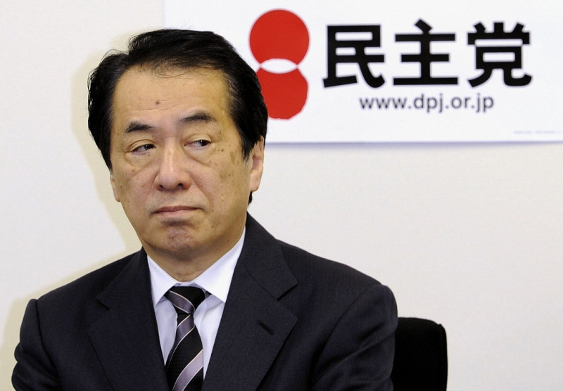 日本首相菅直人以通過《2011年度第2次補充預算案》、《公債發行特例法案》以及《再生能源特別措施法案》為條件交換辭職。資料照片：達志影像/路透社。   