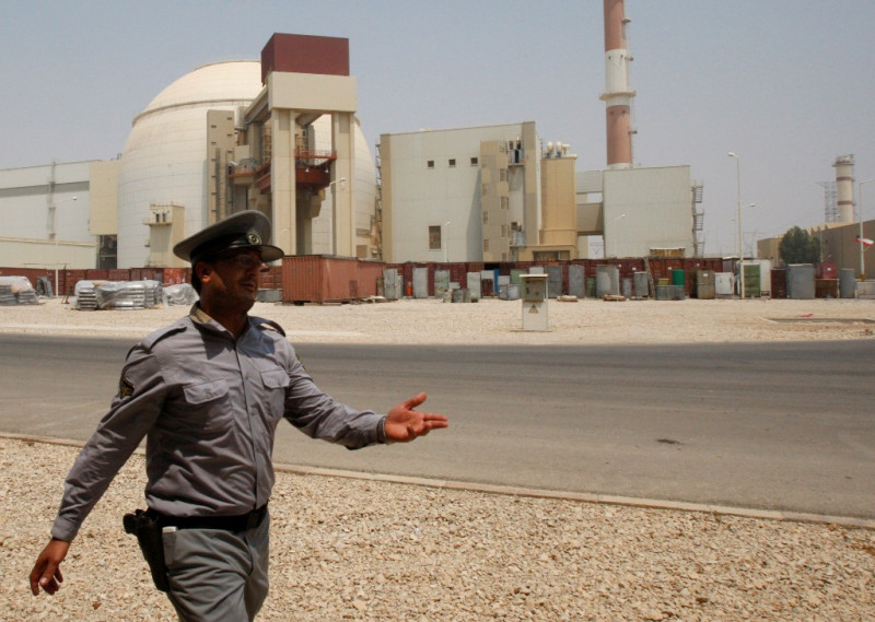 伊朗首座布什爾核電廠遭病毒入侵，專家認為，可能是某個主權國家發動的網路攻擊。圖片來源:達志影像/美聯社。   