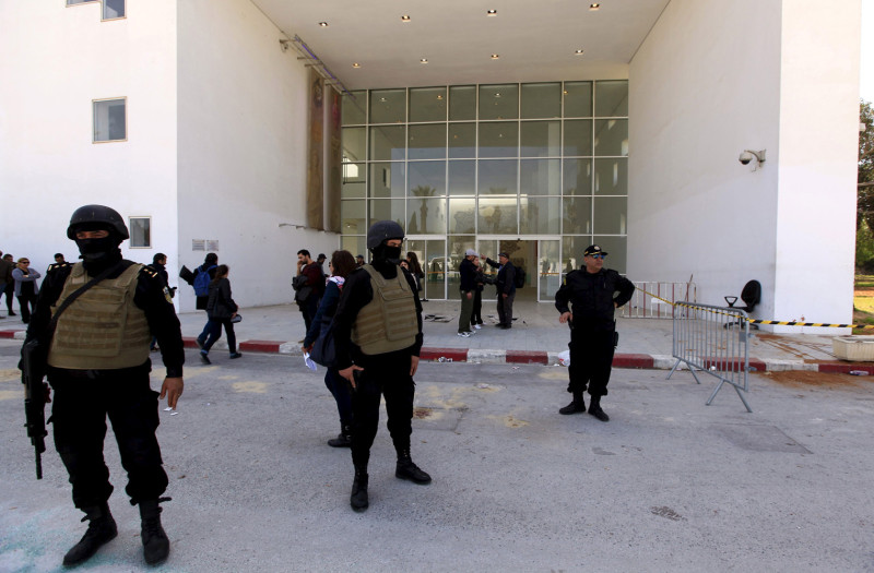 突尼西亞的巴杜博物館目前警力戒備，慎防再有意外發生。圖片來源：達志影像/路透社   