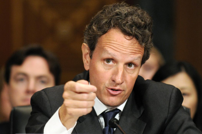 美國財政部長蓋特納(Timothy Geithner)7日對標準普爾評級服務公司(S&P)，對美國主權信用評級降級的舉動提出批評，認為標普在此事展現「糟糕判斷力」。資料照片：達志影像/路透社。   