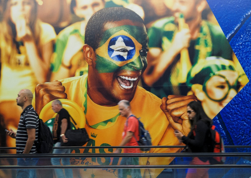 世界盃足球賽會內賽開幕戰明天登場，但巴西里約熱內盧(Rio de Janeiro)2座機場的員工宣布12日凌晨零時起罷工24小時。圖為巴西其中一座國際機場的一景。圖片來源：達志影像/路透社。   