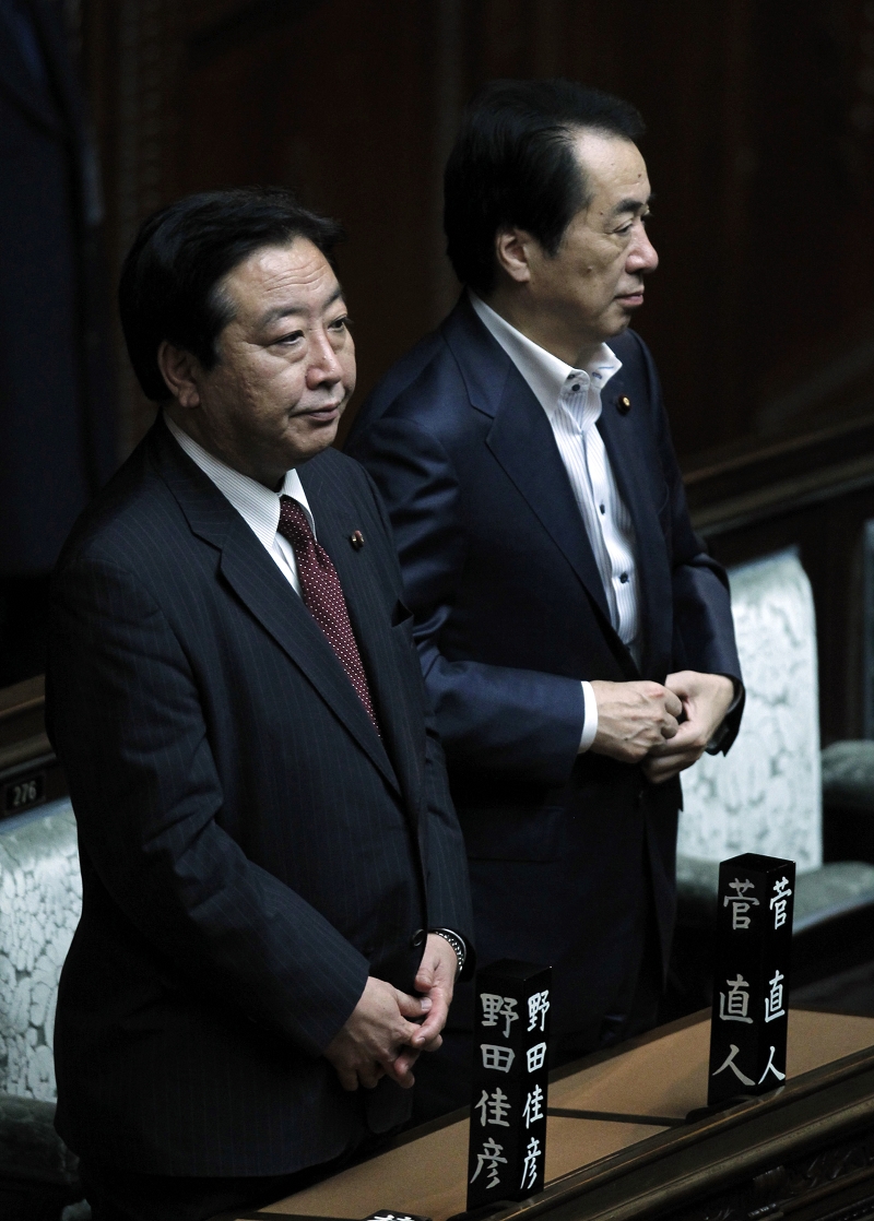 日本首相菅直人（圖右）有意在8月震災的緊急處理工作告一段落後，辭掉首相大位。目前傳出以財務大臣野田佳彥（圖左）接任首相的呼聲最高。圖片來源：達志影像/路透社   