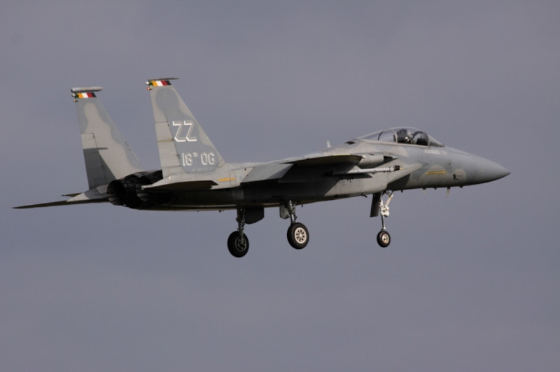 美國駐防琉球嘉手納空軍基地配備的F15C戰鬥機。圖片來源：作者Lukegetsno，維基共享資源CC授權。   