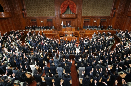 圖為上(11)月16日野田首相解散國會眾議院，進行大選。圖片來源：達志影像/美聯社   