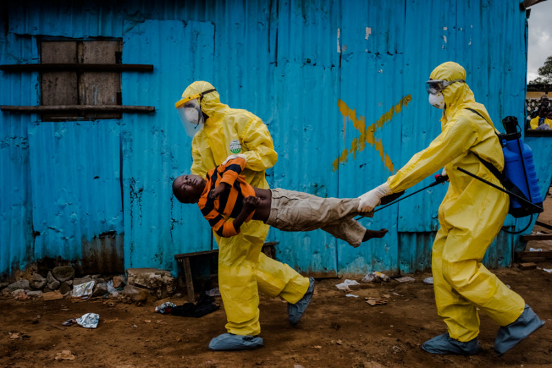 《紐約時報》報導伊波拉疫情獲得特寫新聞攝影獎。圖：翻攝自普立茲獎官網   