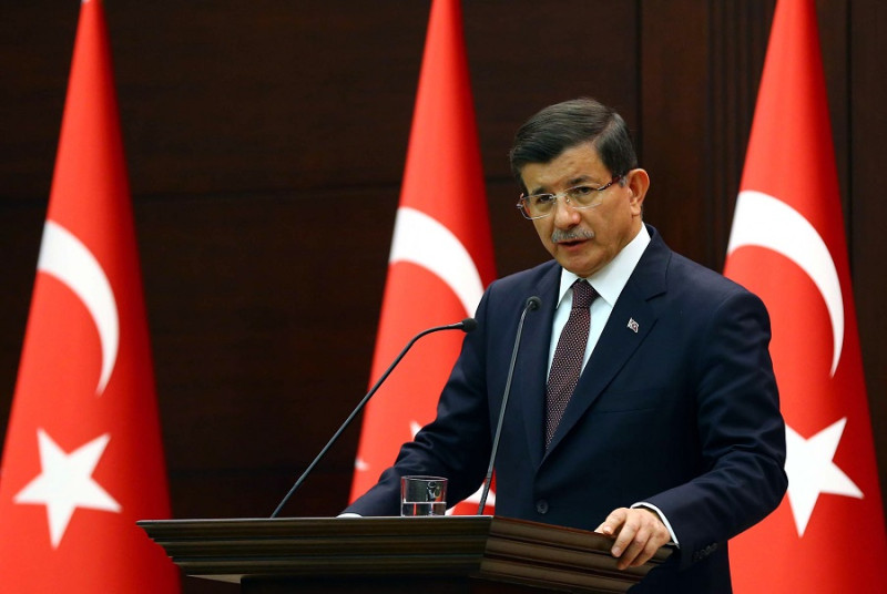 土耳其總理達夫托葛魯（Ahmet Davutoglu）7日表示，俄羅斯近日對敘利亞發動空襲，2度侵犯土耳其空域。圖片來源：達志影像/美聯社   