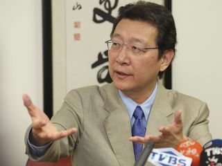 國民黨「政情與選舉研究中心」將增聘中廣董事長趙少康擔任無給職的祕書長特別顧問，為藍營五都選舉獻策，尤其是北北都。圖片來源：中央社資料照片   