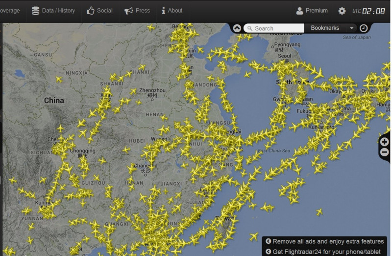 根據飛航資訊網站，中國解放軍管制7成中國空域，才造成沿海A407航線擁擠。圖：翻拍自網站   