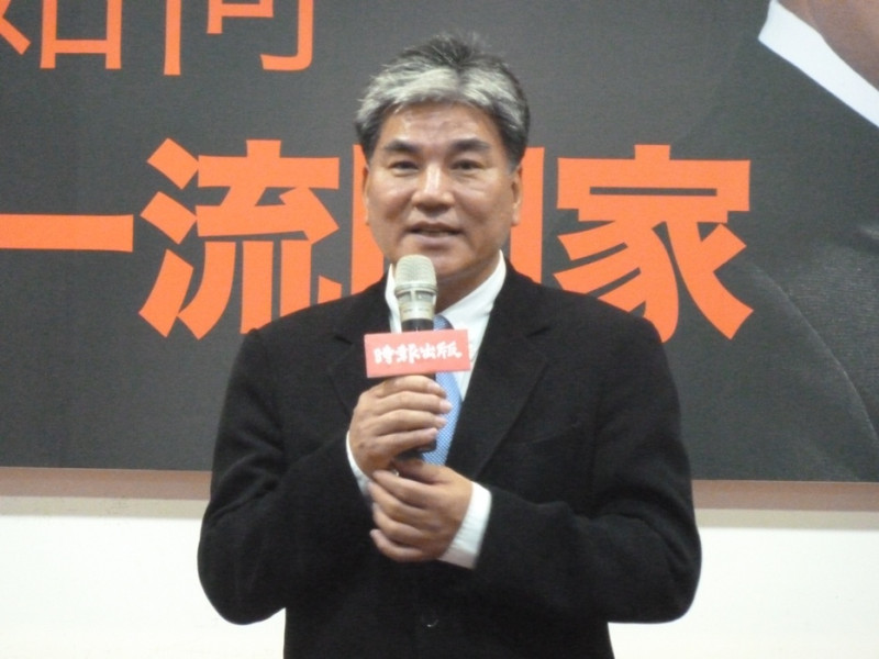 前內政部長李鴻源今(7)日發表新書《台灣如何成為一流國家》。圖：謝莉慧/攝   