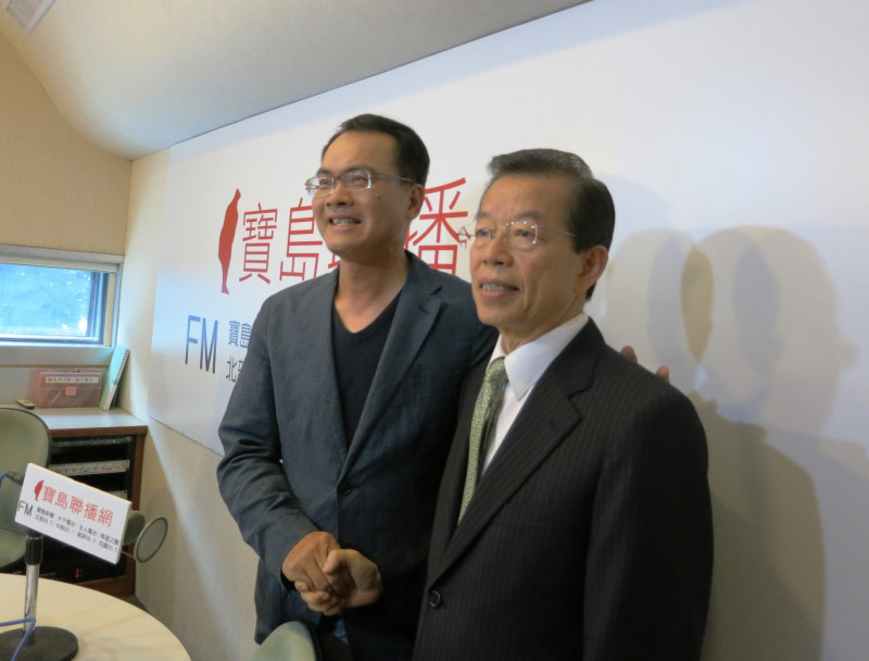 民進黨前行政院長謝長廷8日接受寶島電台主持人鄭弘儀訪問。圖：林朝億/攝   