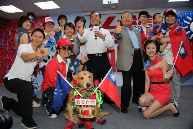 台灣加油讚27日召開記者會，正式宣布馬吳全國競選總部將於10月30日成立，當天主軸是國旗Party。圖片來源：台灣加油讚提供   