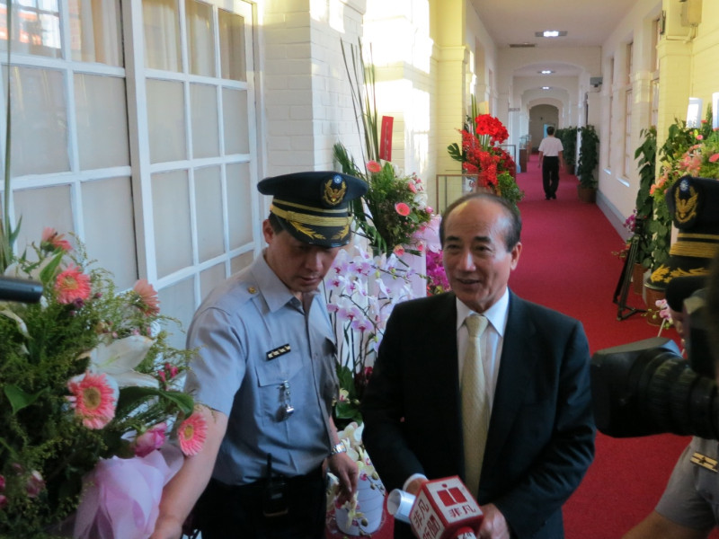 立法院長王金平11日下午進入院長辦公室，陸續接見許多訪賓。圖：林朝億/攝影   