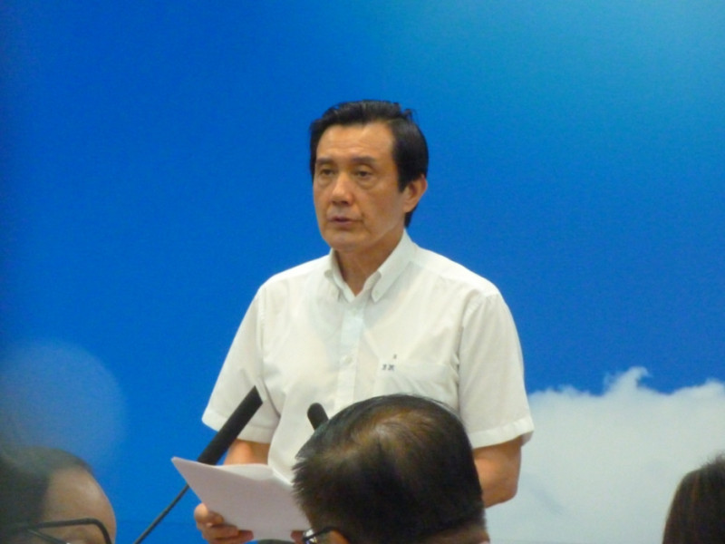 總統兼國民黨主席馬英九今(7)日下午在國民黨中常會召開前，先以「尊重法治，穩定軍心」為題，發表演說。圖：謝莉慧/攝   