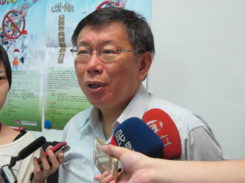 台北市長參選人柯文哲28日表示，同為父母，他可以瞭解鄭捷父母的痛苦。圖：林朝億/攝   