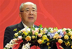 第9屆兩岸經貿文化論壇26日上午開幕，中國國民黨榮譽主席吳伯雄在開幕式致詞。圖：中央社   