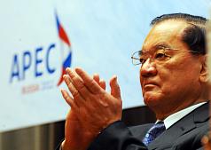 2012年亞太經濟合作會議（APEC）領袖代表行前記者會27日在行政院舉行。領袖代表、前副總統連戰（圖）說
明此行的原則、目的與展望。圖片來源：中央社   