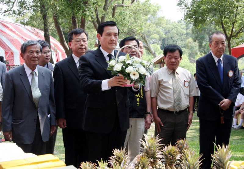 總統馬英九今（8）日表示，他是「友日派」。圖為馬英九參加八田與一逝世67周年追思會照。照片來源：中央社   