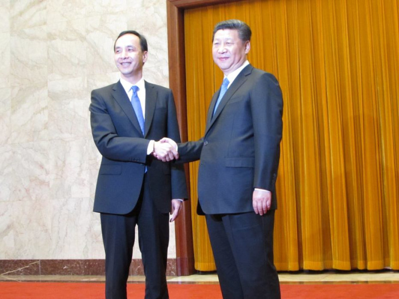 美國國務院表示，歡迎台灣海峽兩岸為改善兩岸關係繼續進行對話。圖為4日在北京舉行的「朱習會」。圖：新頭殼資料照片   