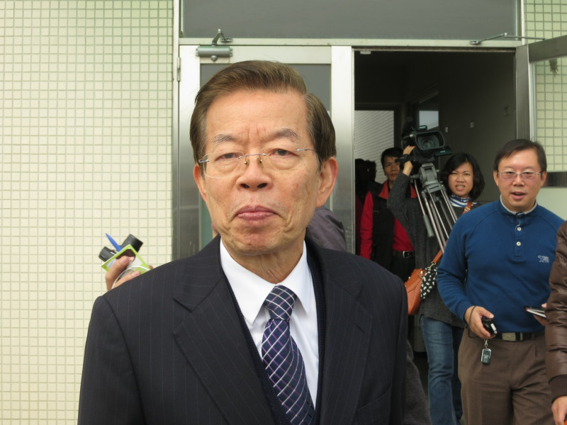 前行政院長謝長廷12日在雲林向媒體開玩笑說，不要一直逼蔡英文表態參選主席啦。圖：林朝億/攝   