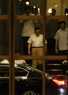 總統馬英九昨（18）日針對此案第5度召開國安會議，要求法務部、外交部持續與菲方協商，「一定要以對等互惠原則，獲得共識，儘速解決」。圖：中央社   