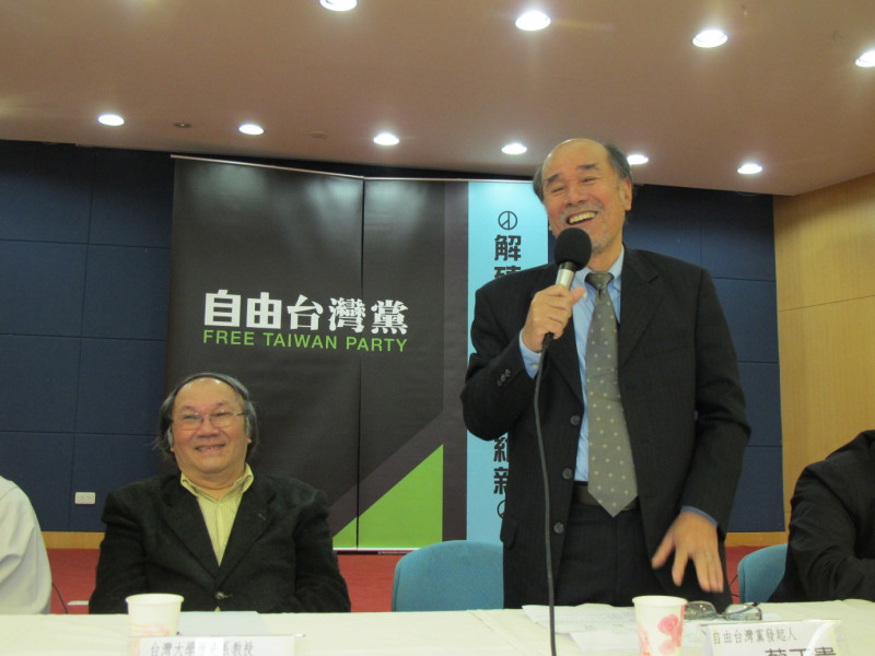 自由台灣黨發起人蔡丁貴17日宣布組黨。圖：林朝億/攝   
