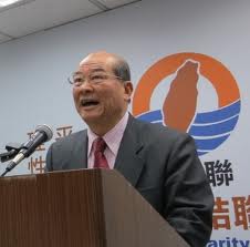 台聯主席黃昆輝針對前民進黨主席謝長廷訪問中國表示，如果這種傾中氣氛蔓延且擴大，馬英九錯誤的、為台灣帶來災難的「傾中」政策，又再度得到輸血，為支持率低迷的馬英九注入新的能量。圖片來源：資料照片   