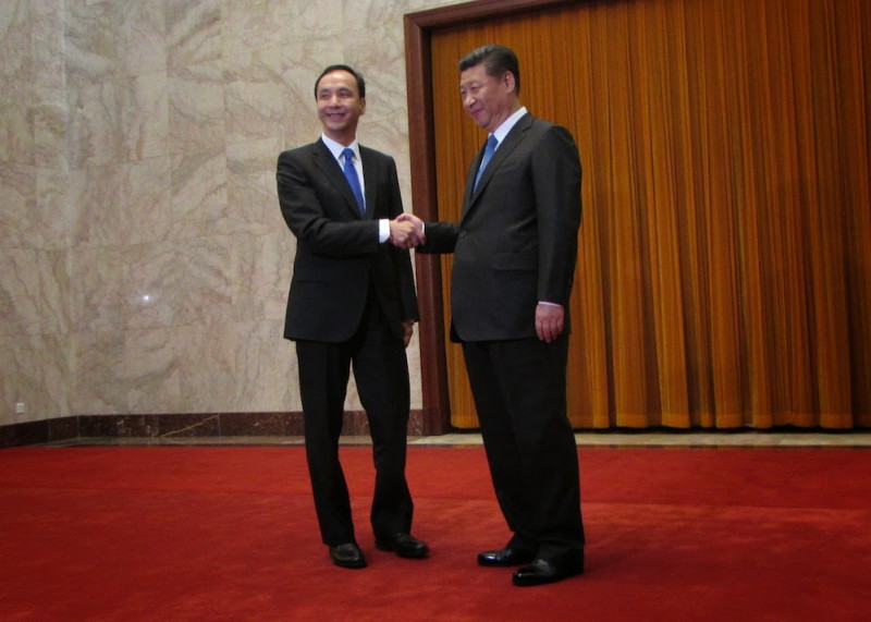 中共總書記習近平4日在北京會見中國國民黨主席朱立倫。圖：新頭殼資料照片   
