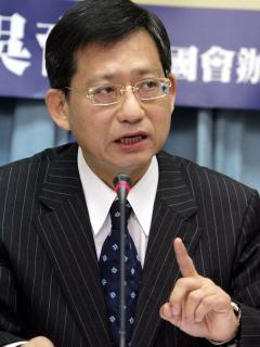 對於政院廣告遭批，國民黨立院黨團書記長吳育昇17日說，「有人罵就有人想看」。圖片來源：中央社   