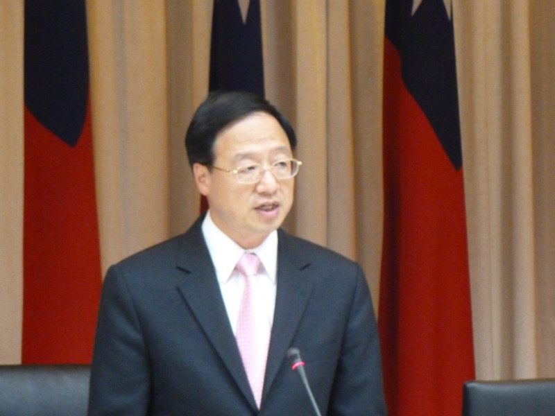 行政院副院長江宜樺今(10)日在院會中針對組改發言指出，各個被點名的相關機關如交通及建設部、海巡署等，本身應該積極說明，不然形同默認該機關正在進行反遊說。圖片來源：新頭殼資料照片。   