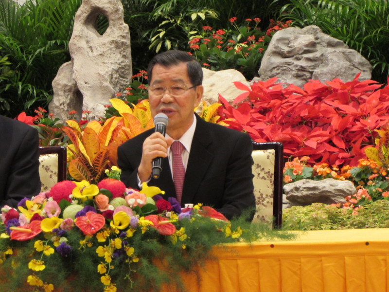 APEC代表團今(14)天下午召開回國記者會，領袖代表蕭萬長表示，8日在北京與美國國務卿凱瑞會面，對方承諾「台灣關係法」不會改變。圖：邱珮文/攝   