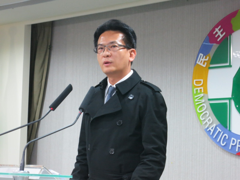 民進黨發言人林俊憲23日說明中執會對於綠營台北市整合方案。圖：新頭殼資料照片   