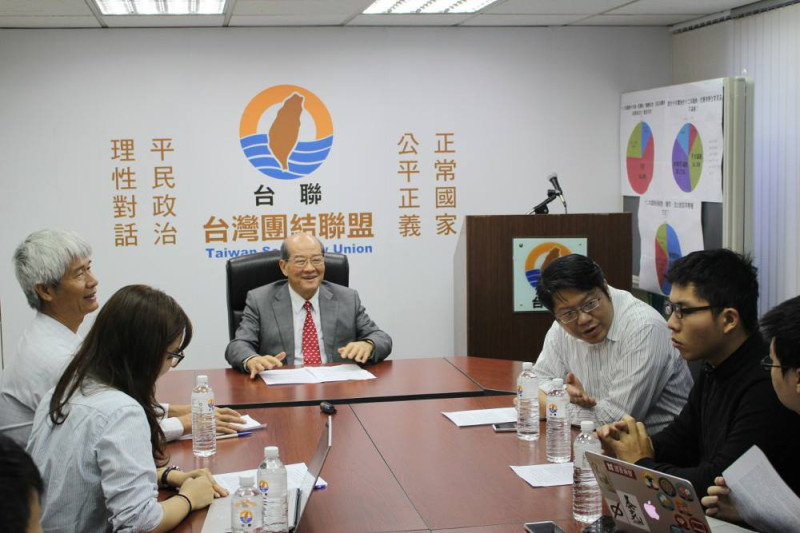 台聯黨主席黃昆輝30日表示，中國是透過M503航線蠶食進逼台灣。圖：新頭殼資料照片   