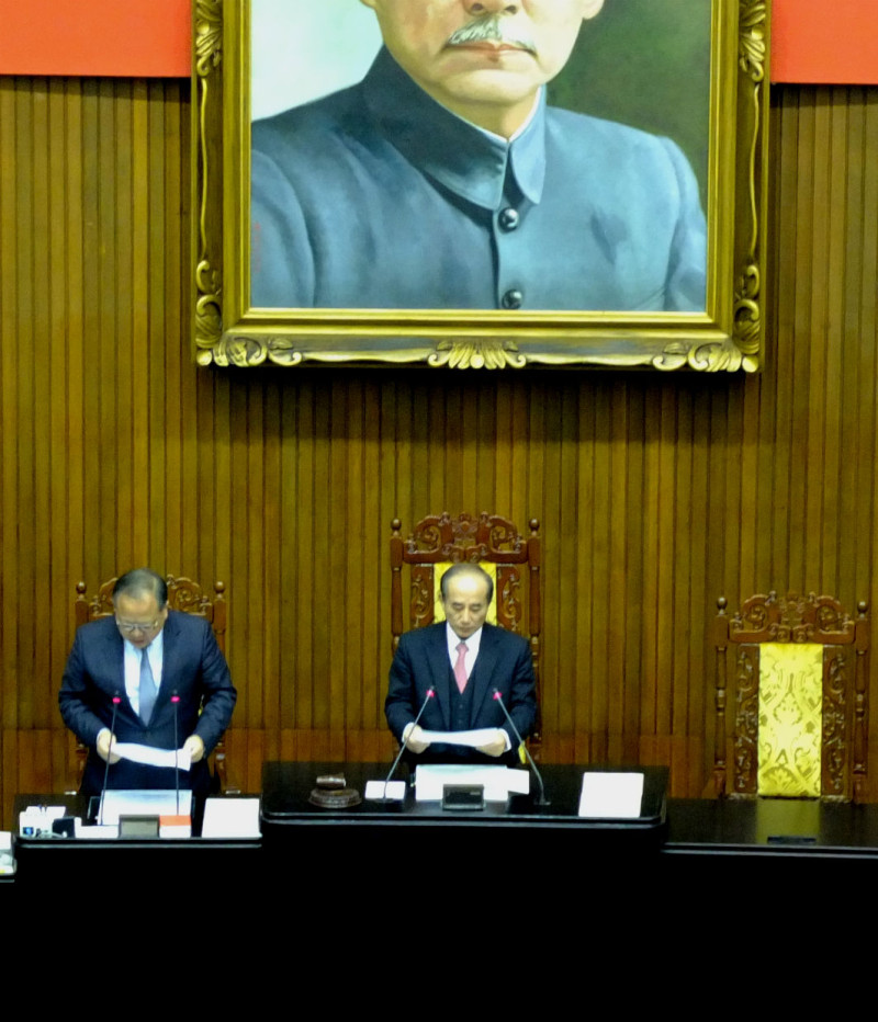 立法院議場被占領24天後，立法院長王金平今(11)日重新站上主席台主持院會。圖：翁嫆琄/攝。   