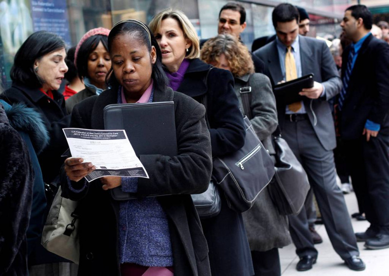 美國就業市場正緩步改善中。圖為紐約人力招募會場。照片來源：達志影像/路透社   