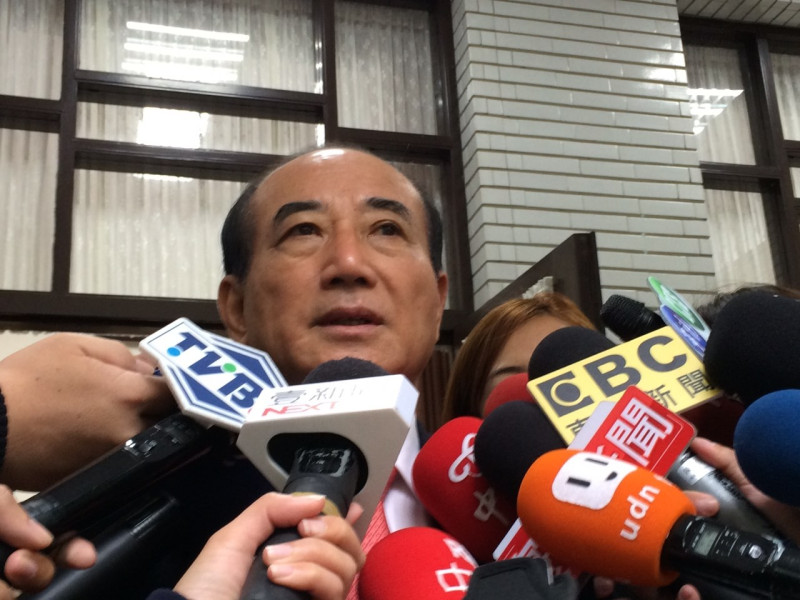 立法院長王金平8日對台積電申請赴中設廠表達看法。圖：符芳碩/攝   