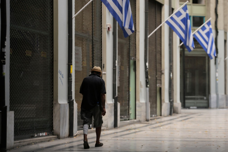 希臘國會14日表決通過，將接受國際債權人提供的850億歐元第3輪紓困協議。圖為雅典街頭。圖片來源：達志影像/美聯社   