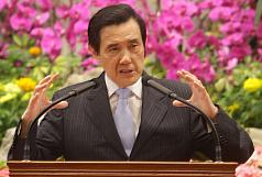 總統馬英九（圖）26日接見中華民國全國商業總會第9屆理監事時表示，盼將來朝野就台灣經濟未來的重要政策，能夠坐下來協商，找出處理的共識。圖：中央社   