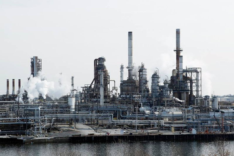 美國賓州的煉油廠。圖片來源：達志影像/路透社   