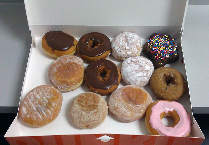 甜甜圈知名品牌DUNKIN’DONUTS，在台設店6年，將於12月中旬起陸續關閉全台19家店。圖片來源：翻攝自網路。   