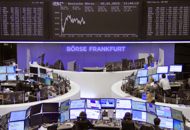 德國公債市場12日又再暴跌，歐洲主要股市因而重挫，尤其是法蘭克福股市跌深近2％。圖為德國法蘭克福證券交易所。圖片來源：達志影像/路透社資料照   