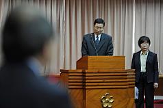 金融監督管理委員會主委陳裕璋（右2）20日在立法院表示，如果國華人壽面臨被2度接管，他會辭職以示負責。圖片來源：中央社   