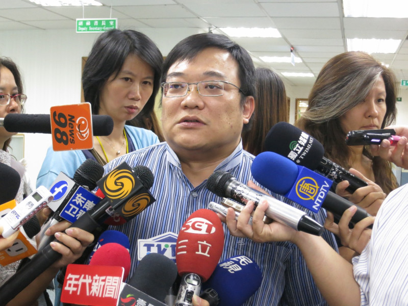 民進黨中執委洪智坤不服高院判決，表示將跟吳敦義對幹到底。圖：新頭殼資料照片   