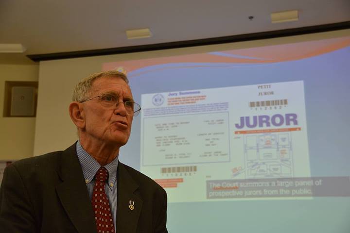 Carter教授認為陪審團制度有落實民主等多項好處。圖5之4：陳秉亨/攝   