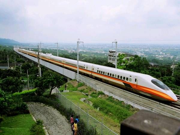 高鐵通車滿5年，去年開始獲利，台灣高鐵有能力依合約支付政府回饋金。圖片來源：台灣高鐵公司提供。   